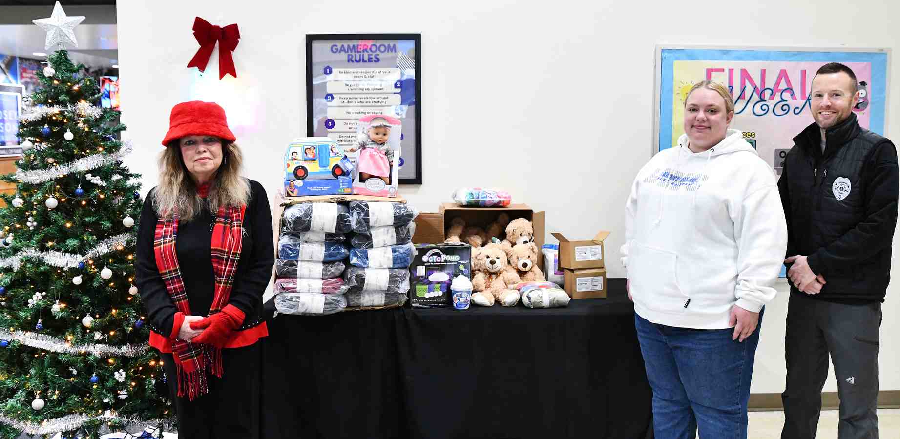 Lindsey Wilson University Community Helps Support Operation Christmas Spirit