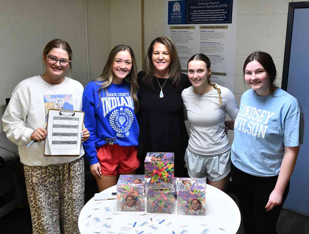 Lindsey Wilson University Education Majors Stage an 'Amazing Race'