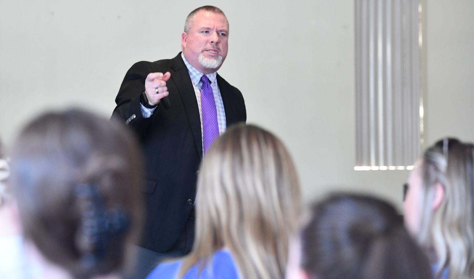 Lindsey Wilson University Education Students Learn from One of Kentucky's Best Teachers