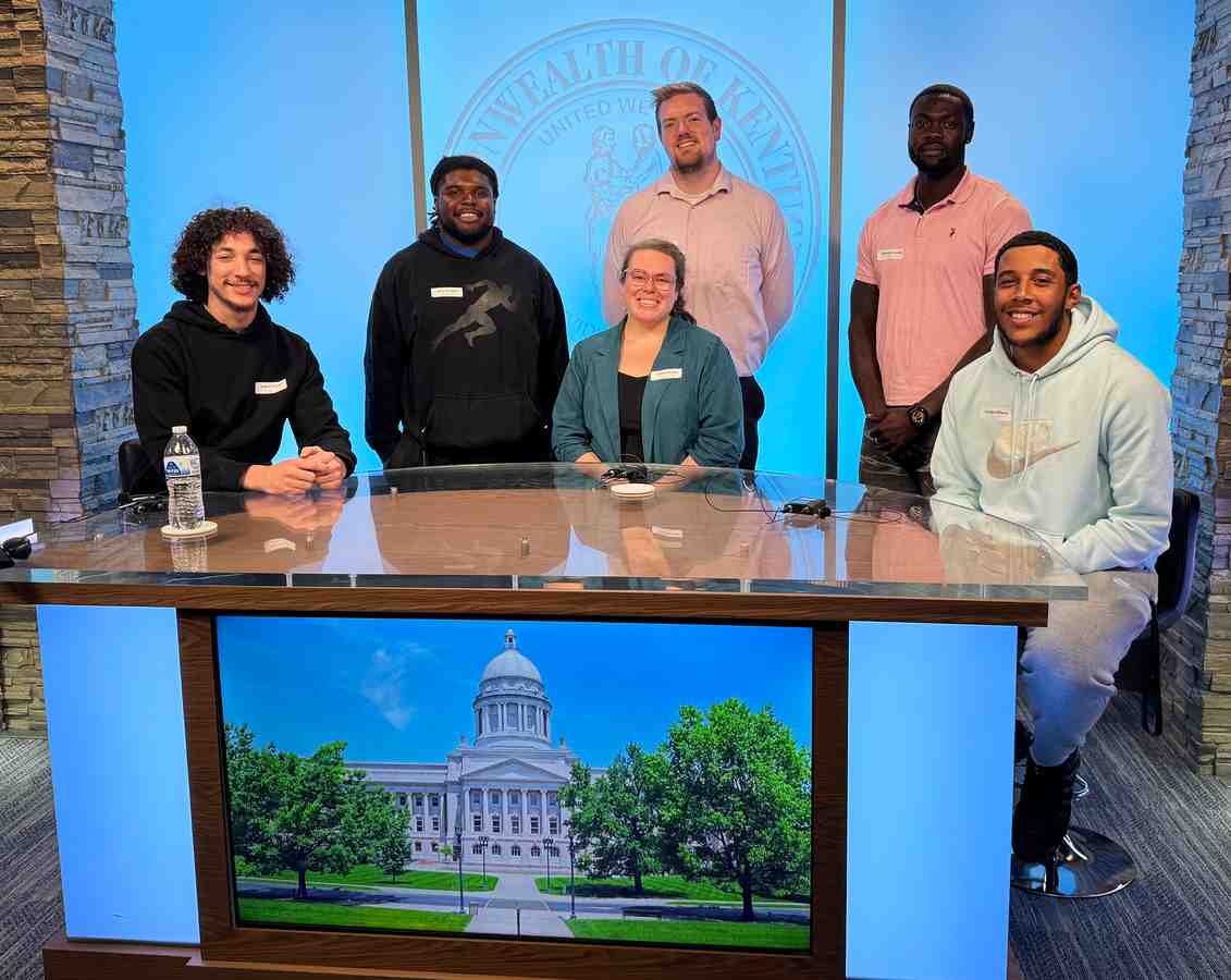 Lindsey Wilson University Students Get a Close-Up View of Frankfort